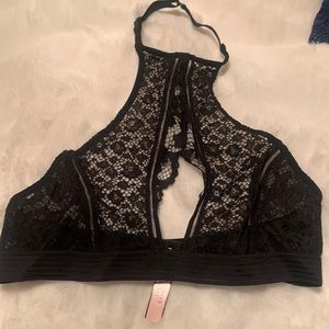 NWT Victorias Secret Black lacy halter bra-Size L